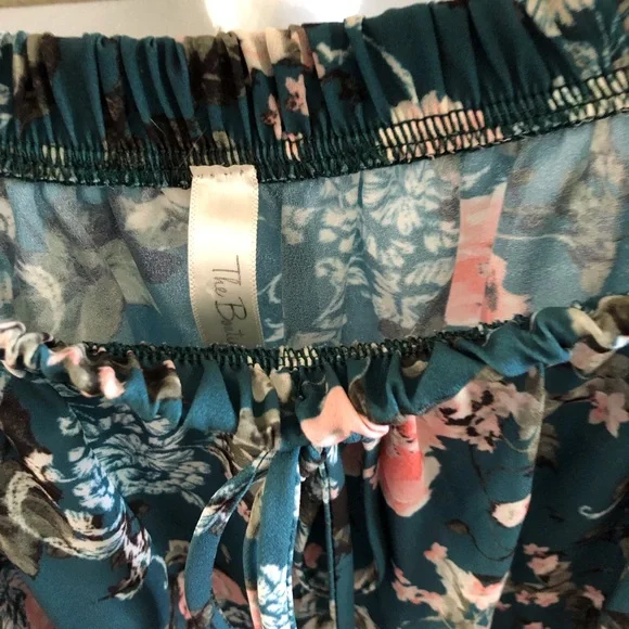 Floral off the shoulder top - Picture 3 of 5